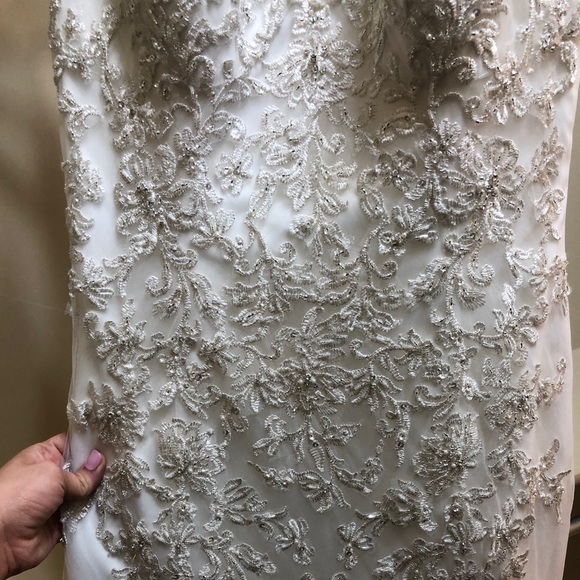 Wedding Dress - Picture 3 of 7